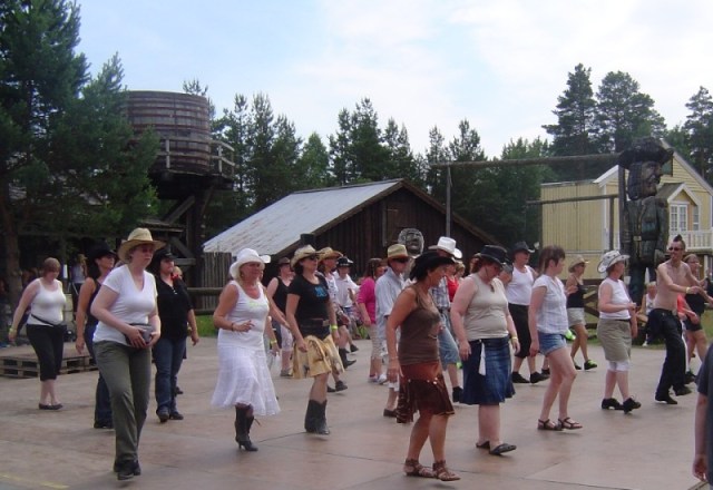 ChaparralLinedance.jpg ChaparralLinedance.jpg